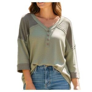 GiGiO Olive Green Sweater Womens Size L Lightweight Rayon Blend Short Sleeve